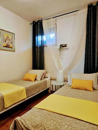 Stella House Mreznica Apartment Duga Resa Exterior photo